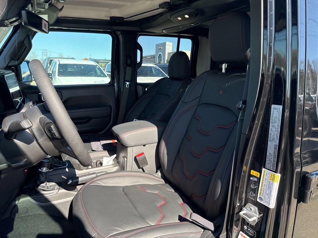 New 2026 Jeep Gladiator Rubicon w/ Technology Group AWD/4WD image 18