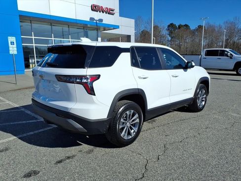 Used 2025 Chevrolet Equinox LT image 3