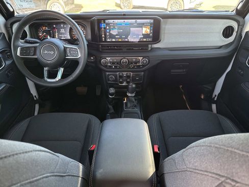 Used 2024 Jeep Wrangler Sahara w/ Safety Group image 18