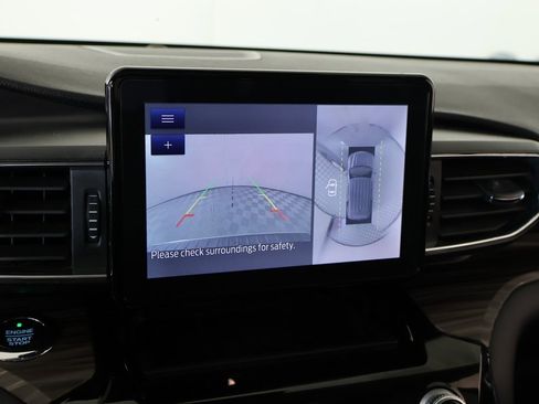 Used 2021 Ford Explorer Limited w/ Equipment Group 301A image 6