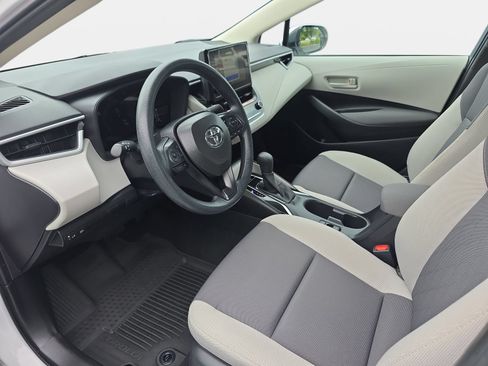 Used 2026 Toyota Corolla LE FWD image 15