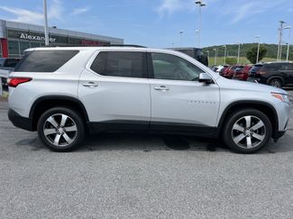 Used 2019 Chevrolet Traverse LT w/ LT Premium Package AWD/4WD video 2