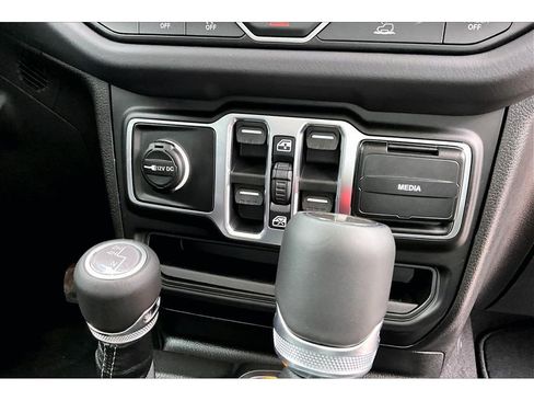 New 2026 Jeep Gladiator Sport image 16