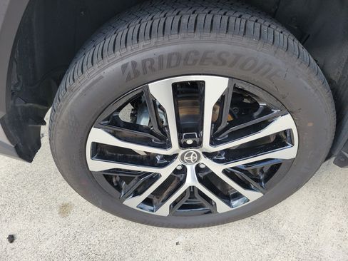 Used 2026 Toyota RAV4 Limited AWD/4WD image 8