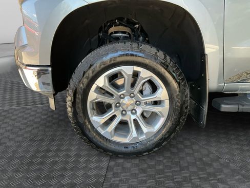 Used 2024 Chevrolet Silverado 1500 LTZ w/ LTZ Premium Package AWD/4WD image 14