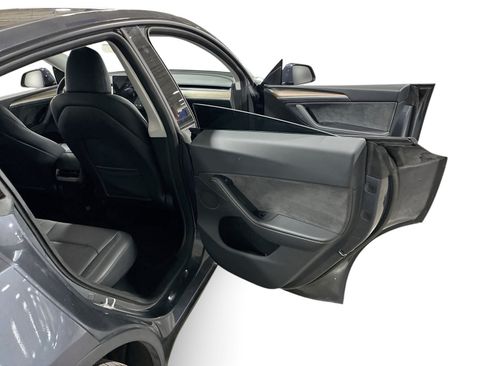 Certified 2023 Tesla Model Y Long Range AWD/4WD image 12