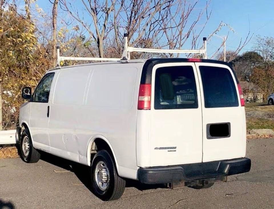 Used 2014 Chevrolet Express 3500 Extended RWD image 7