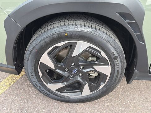 Certified 2024 Subaru Crosstrek 2.5i Limited w/ Crosstrek Mirror Package AWD/4WD image 15