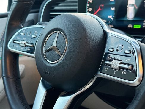 Used 2023 Mercedes-Benz GLS 450 4MATIC image 39