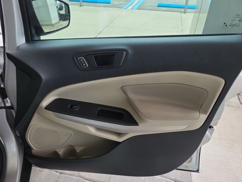 Used 2021 Ford EcoSport S image 29
