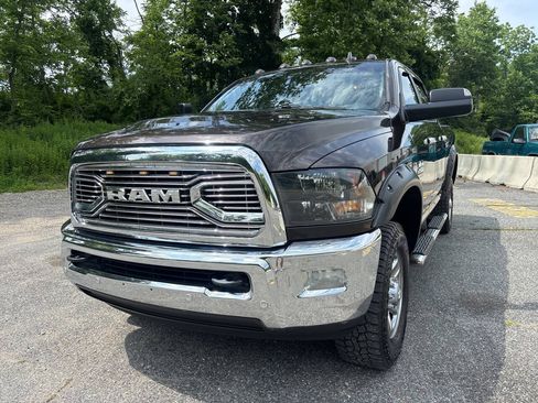 Used 2017 RAM 2500 SLT w/ Snow Chief Group AWD/4WD image 5