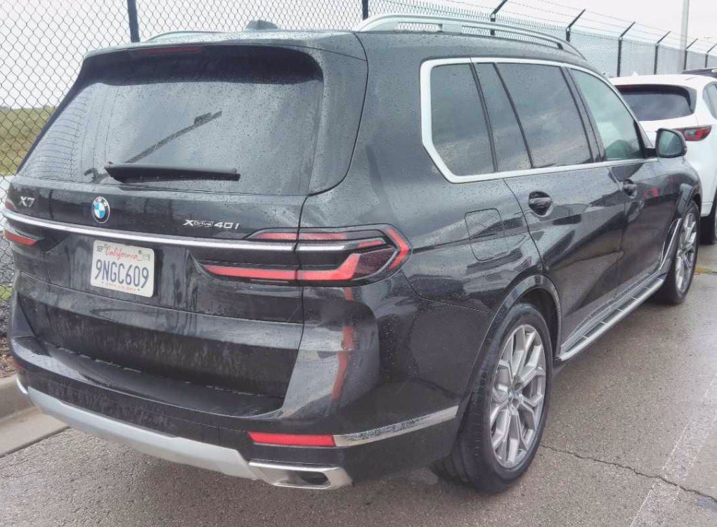 Used 2025 BMW X7 xDrive40i AWD/4WD image 8