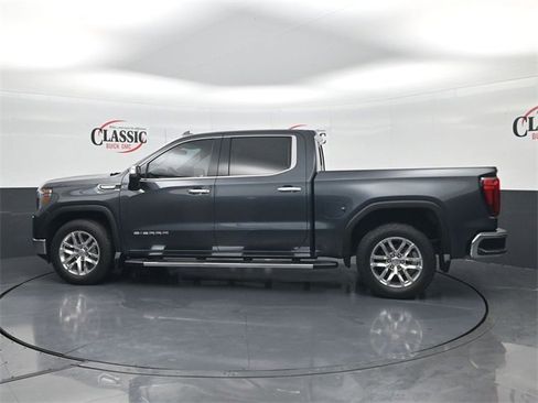 Used 2022 GMC Sierra 1500 SLT image 2