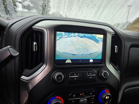 Used 2022 Chevrolet Silverado 2500 LT w/ Convenience Package image 27