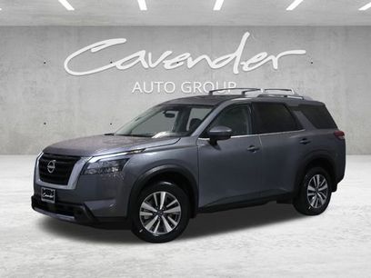 New 2025 Nissan Pathfinder SL