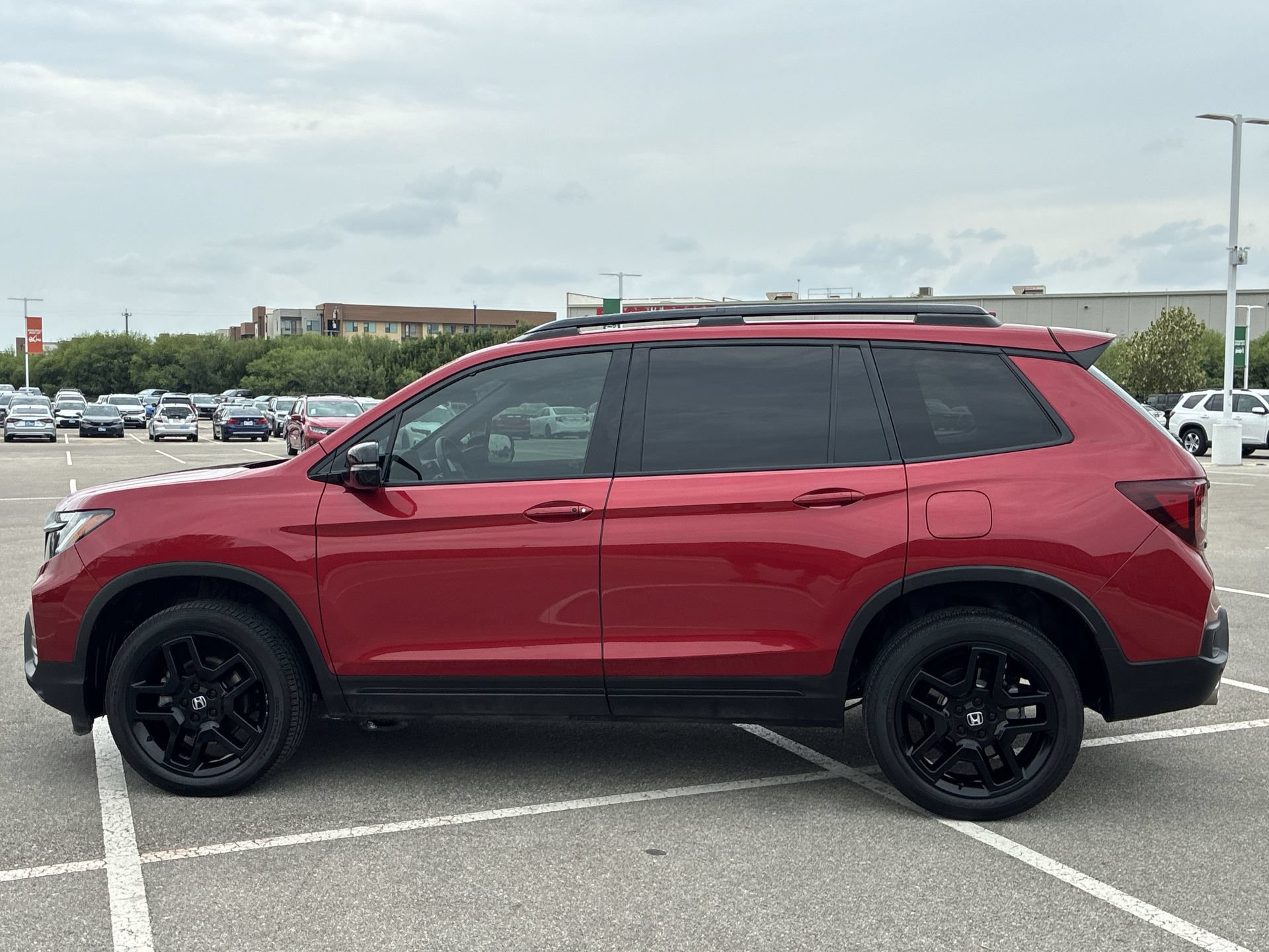 Certified 2024 Honda Passport Black Edition image 3