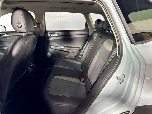New 2026 Volkswagen Taos SE AWD/4WD image 20