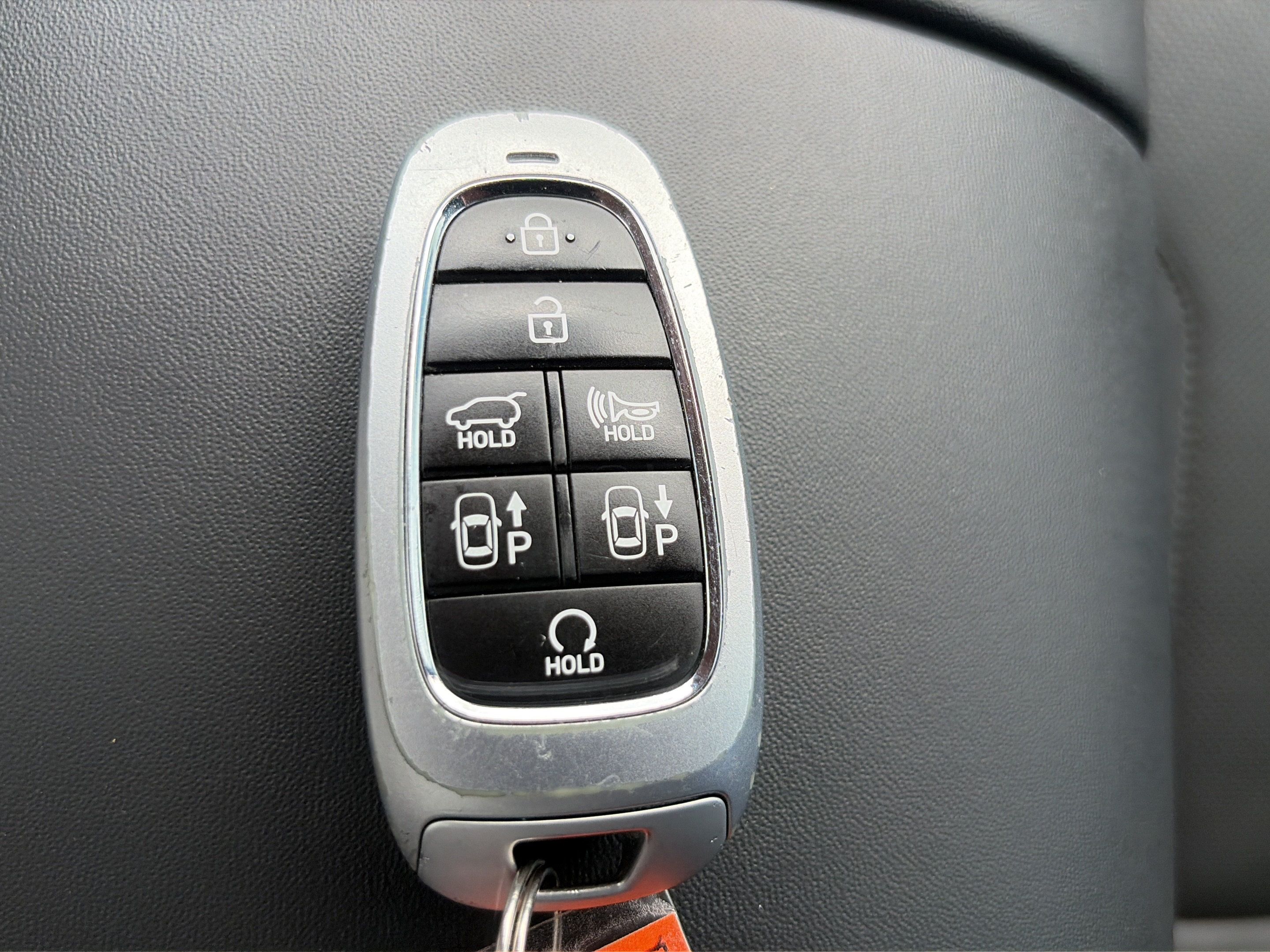 Used 2023 Hyundai Santa Fe Calligraphy AWD/4WD image 29