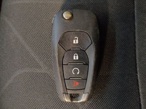 Used 2020 Chevrolet Trax LT FWD image 32