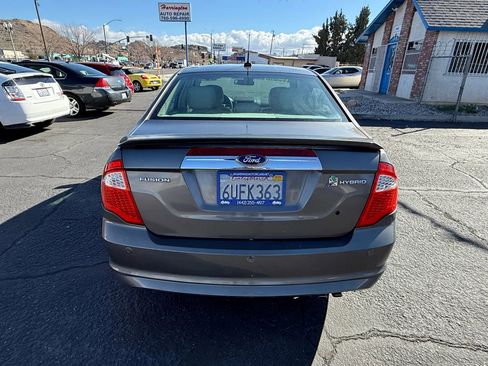 Used 2012 Ford Fusion Hybrid Sedan 4D image 5
