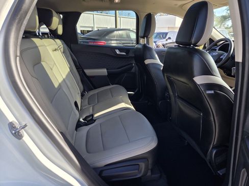 Used 2020 Ford Escape Titanium w/ Titanium Premium Package 2.0 image 16