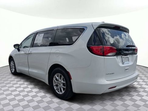 Used 2023 Chrysler Voyager LX FWD image 6