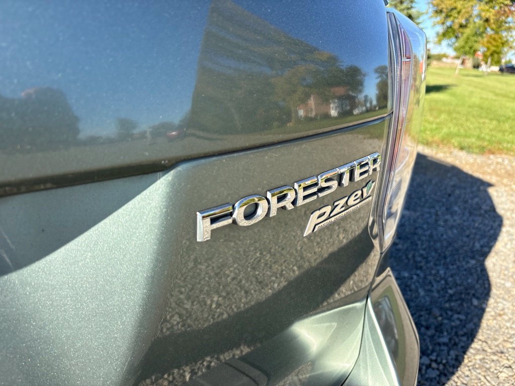 Used 2017 Subaru Forester 2.5i Limited AWD/4WD image 5