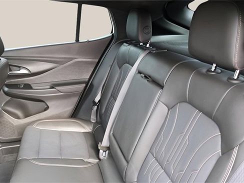 Used 2024 Buick Envista Avenir image 16