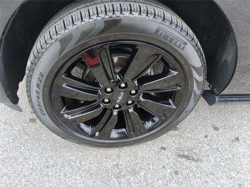 Used 2022 Lincoln Navigator L Reserve AWD/4WD image 9