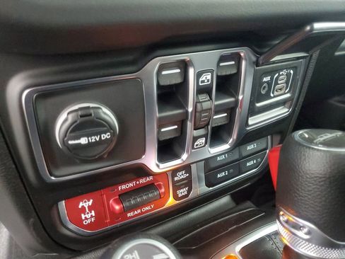 New 2026 Jeep Gladiator Rubicon w/ Safety Group image 19