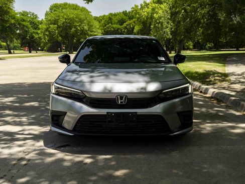 Used 2024 Honda Civic Sport image 3