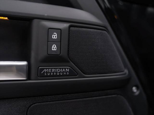 New 2026 Land Rover Defender 110 X-Dynamic SE AWD/4WD image 25