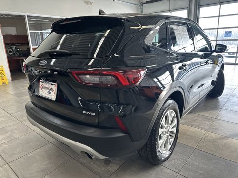Used 2023 Ford Escape Active image 12