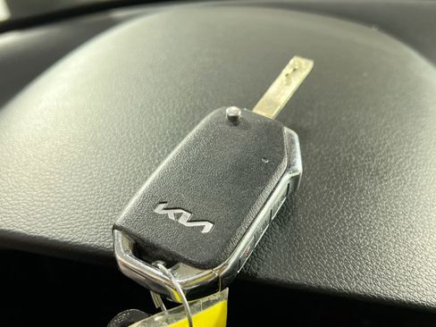 Used 2022 Kia Soul LX image 24