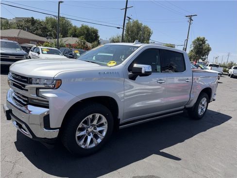Used 2019 Chevrolet Silverado 1500 LTZ w/ LTZ Premium Package RWD image 9