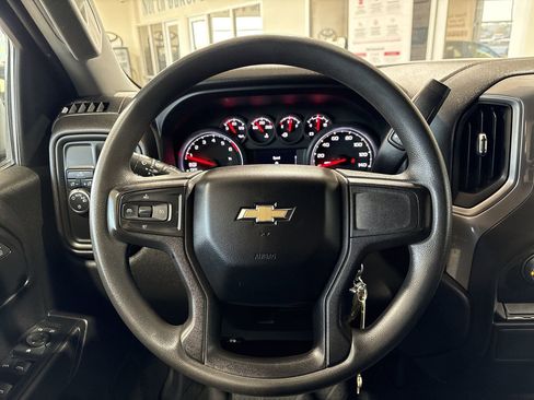 Used 2022 Chevrolet Silverado 1500 Custom image 14