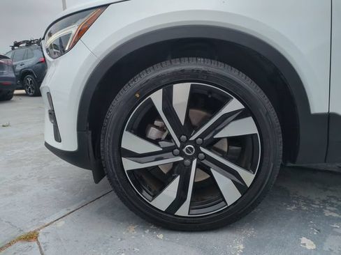 Used 2023 Volvo XC40 B5 Plus w/ Protection Package Premier AWD/4WD image 10