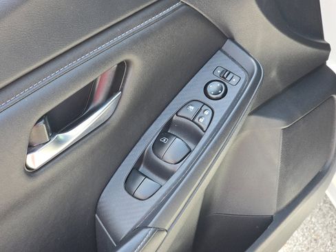 Used 2024 Nissan Sentra SV FWD image 20