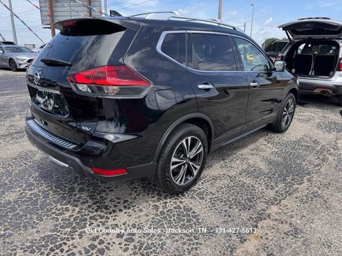 Used 2019 Nissan Rogue SV w/ Premium Package FWD image 8