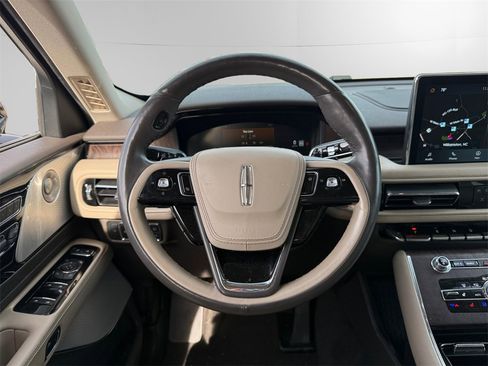 Used 2022 Lincoln Aviator Reserve w/ Equipment Group 201A image 12