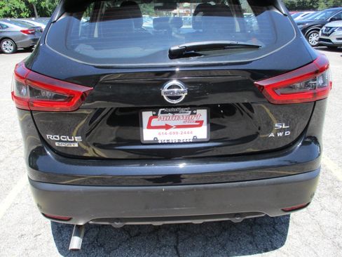 Used 2020 Nissan Rogue Sport SL image 17