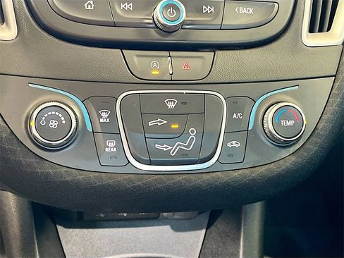 Used 2024 Chevrolet Malibu LS image 16