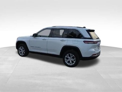 Used 2023 Jeep Grand Cherokee Limited AWD/4WD image 7