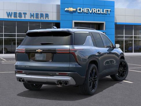 New 2026 Chevrolet Traverse LT w/ Driver Confidence Package image 4