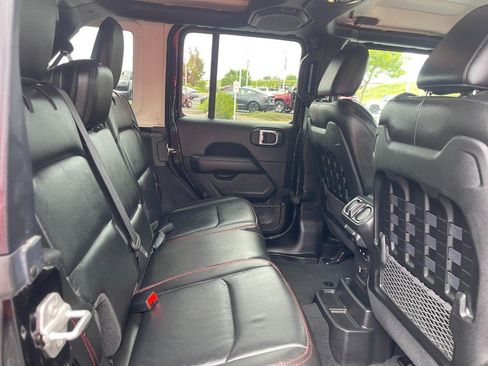 Used 2022 Jeep Wrangler Unlimited Rubicon w/ Cold Weather Group AWD/4WD image 10