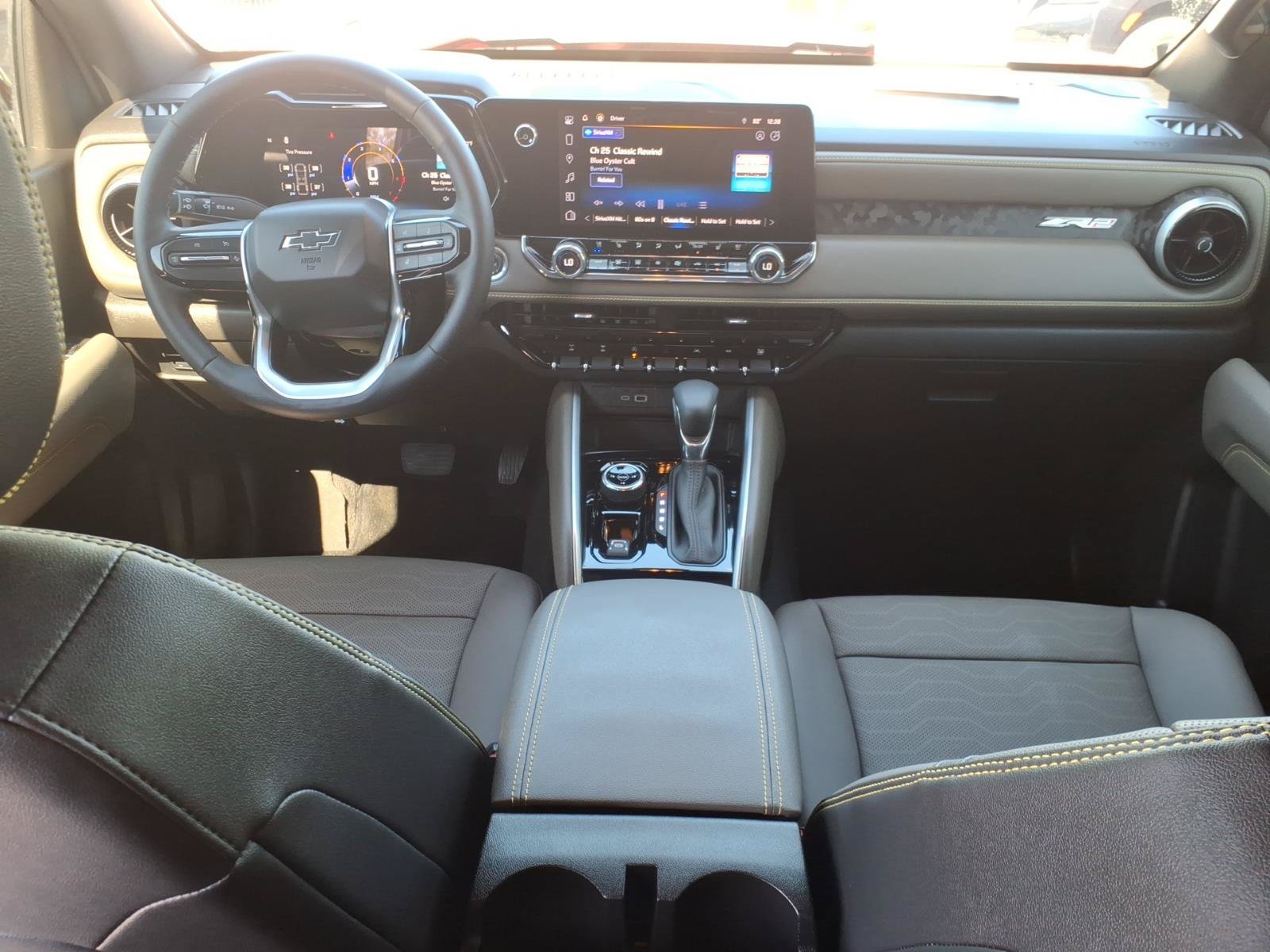 Used 2024 Chevrolet Colorado ZR2 w/ ZR2 Convenience Package III AWD/4WD image 17