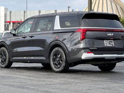 New 2026 Kia Carnival image 6