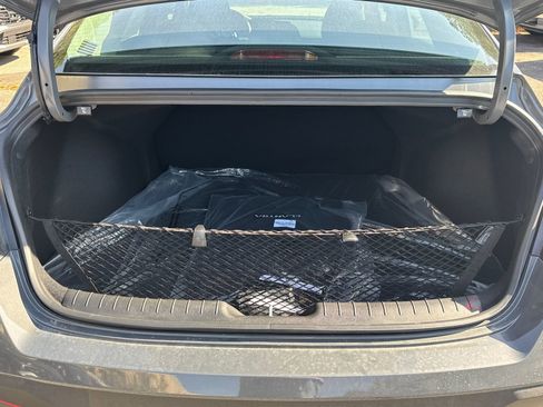 New 2026 Hyundai Elantra SE image 18