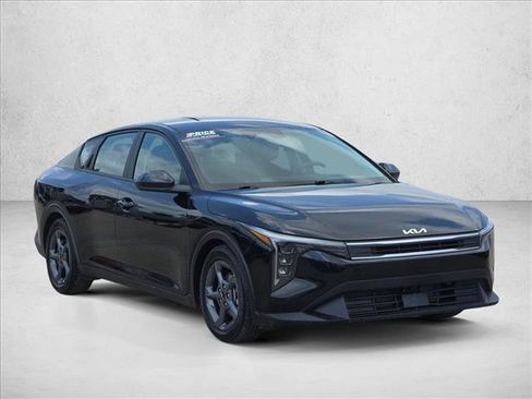 Used 2025 Kia K4 FWD image 3