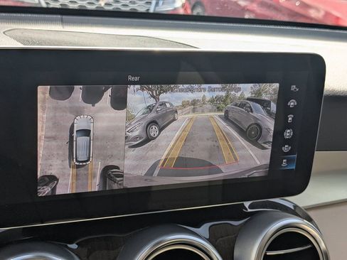 Certified 2022 Mercedes-Benz GLC 300 image 7
